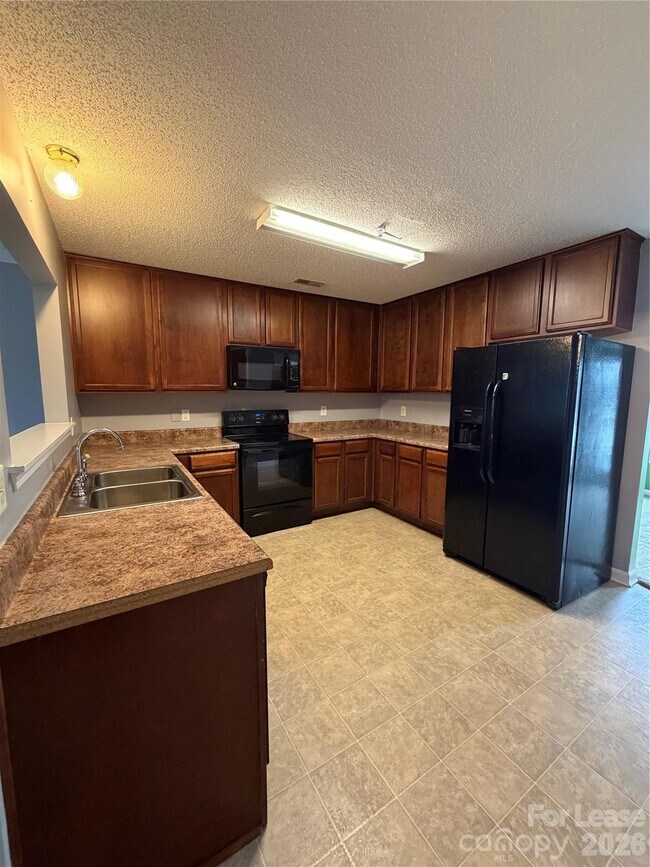 Building Photo - 110 Steam Engine Dr