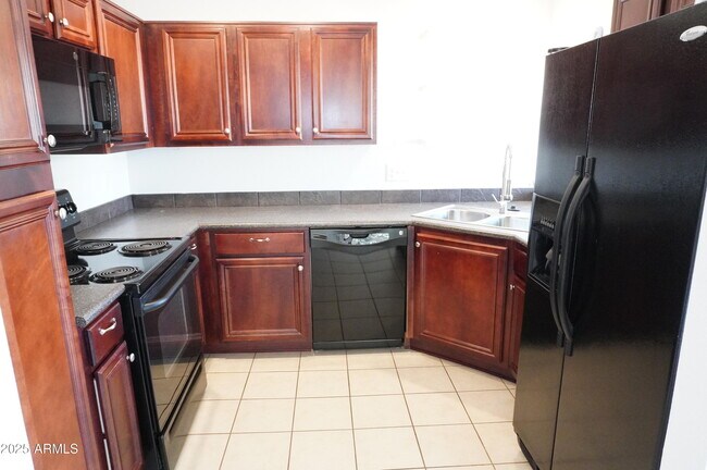 Building Photo - 10115 E Mountain View Rd