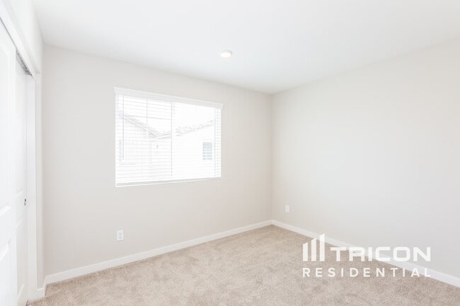 Building Photo - 28189 Cookhouse Ln