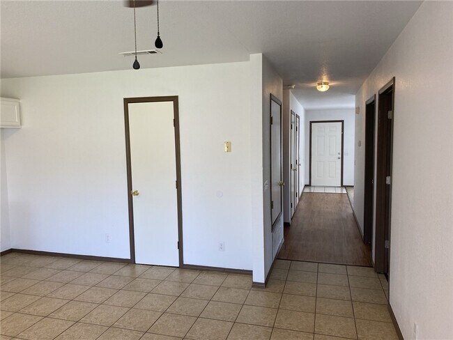 Building Photo - 3128 Jerri Ln