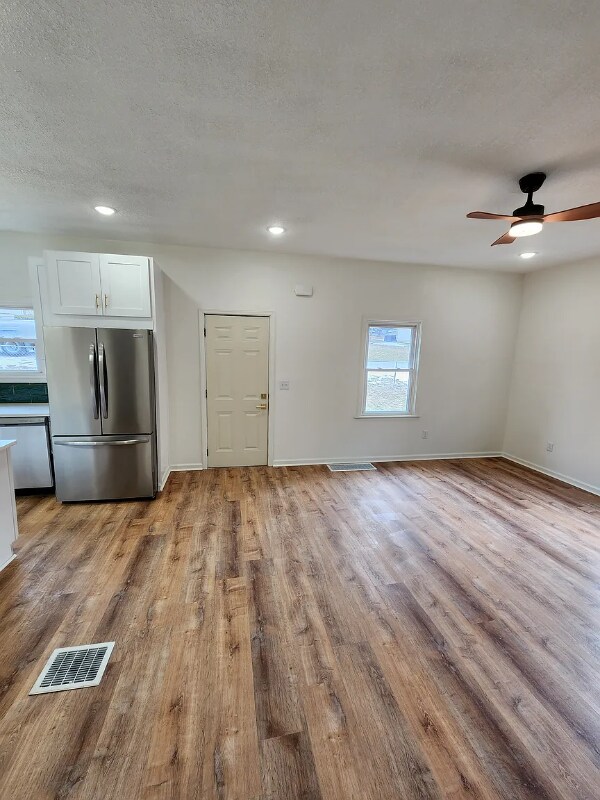 Building Photo - 304 Waller St