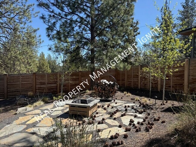 Building Photo - 2242 NW Reserve Camp Ct