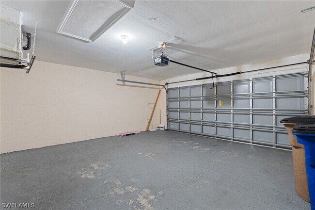 Building Photo - 3701 Hanna Ave N