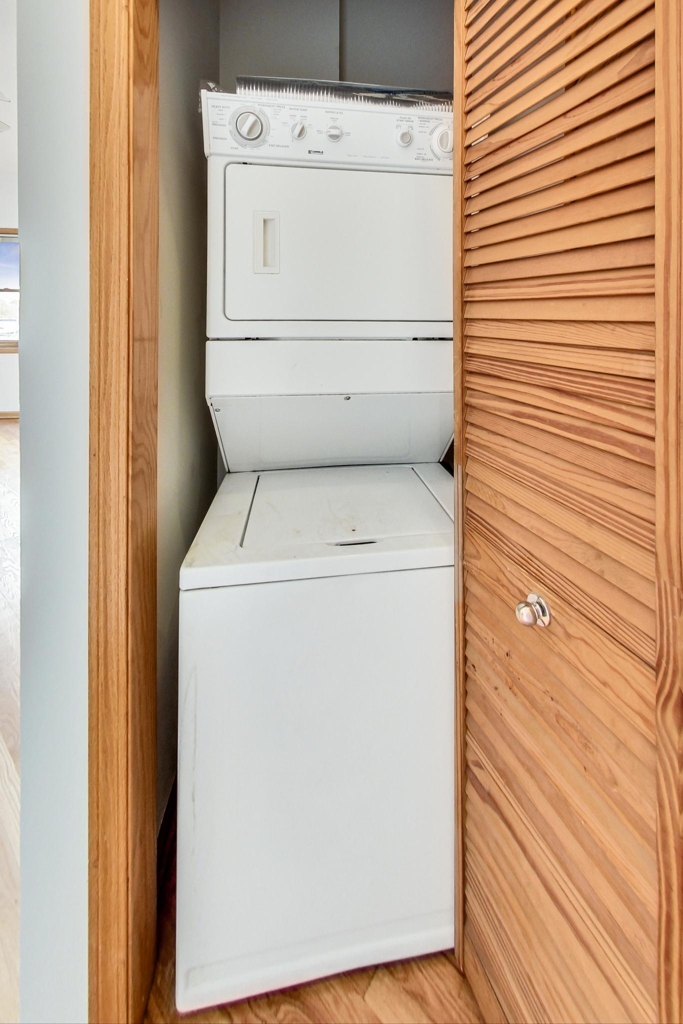 Building Photo - 1446 W Chicago Ave