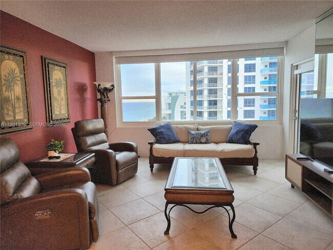 Building Photo - 3505 S Ocean Dr