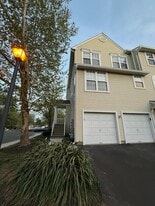 Building Photo - 9401 Wrensong Ct