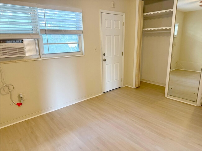 Building Photo - 2001 S Ocean Dr