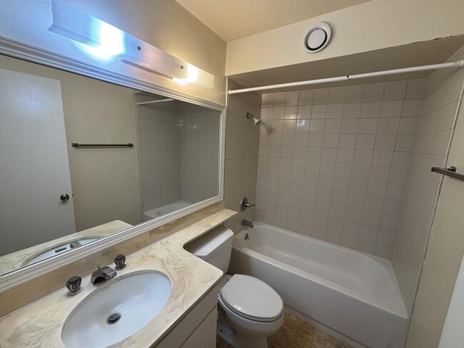 Building Photo - 1778 Ala Moana Blvd