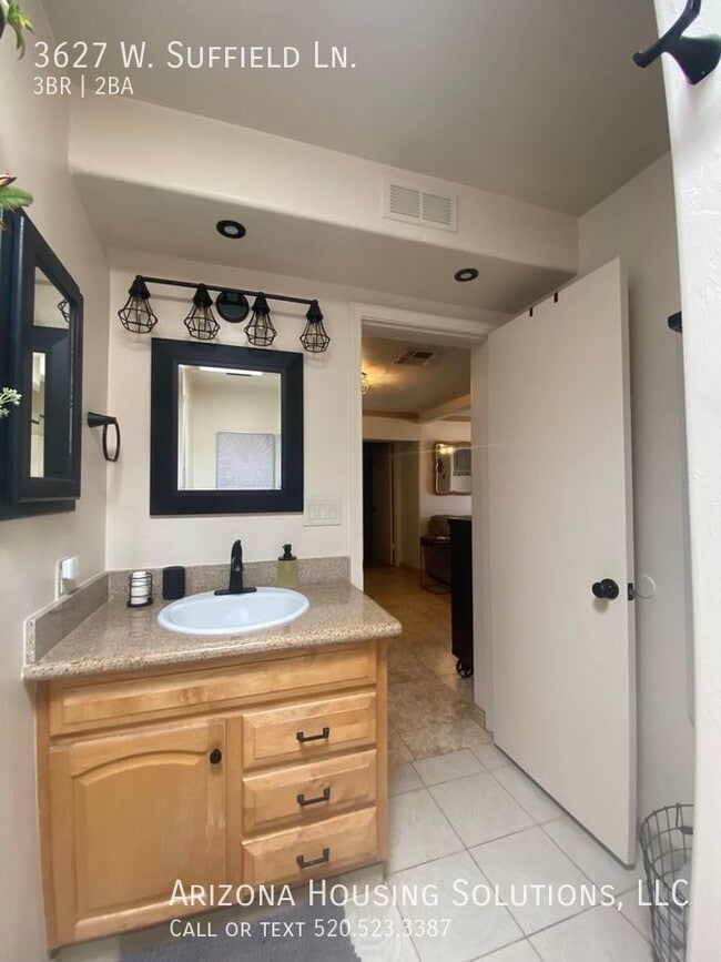 Building Photo - 3627 W Suffield Ln