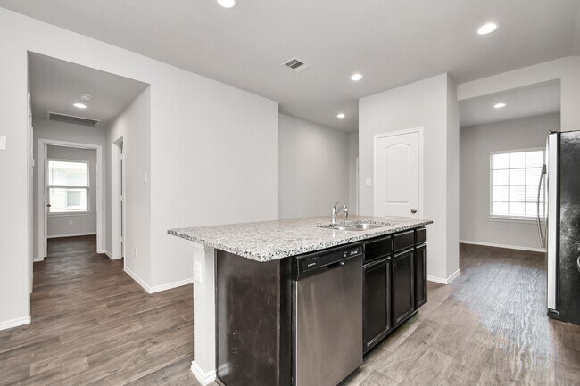 Building Photo - 9878 Laurel Lake Dr