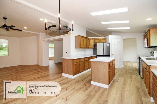 Building Photo - 22190 Vallotton Ln