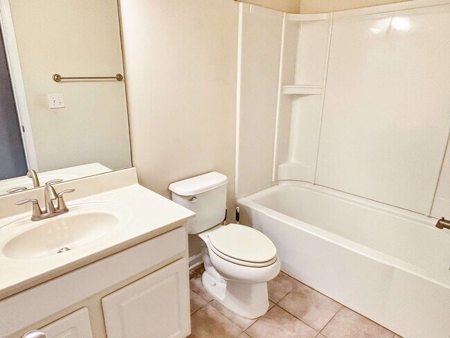 Building Photo - End Unit Townhome - 3BR, 2.5BA with Garage