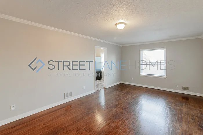 Building Photo - 1636 5th Ave W