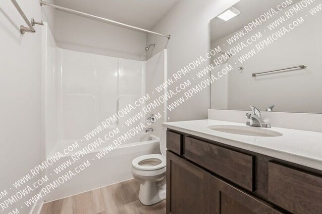 Building Photo - 706 Umbra Pl