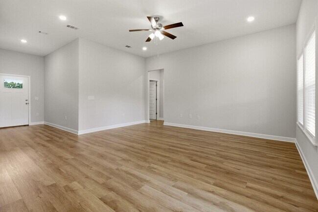 Building Photo - 6434 Kylito Cir