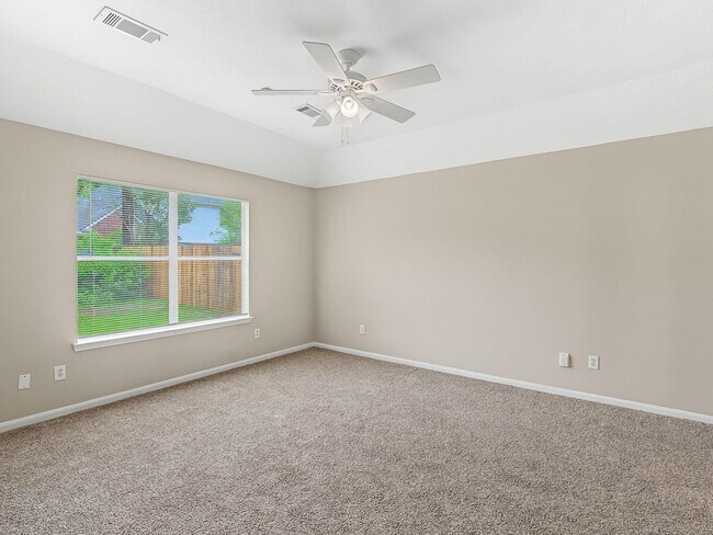 Building Photo - 2026 Mossy Trail Dr