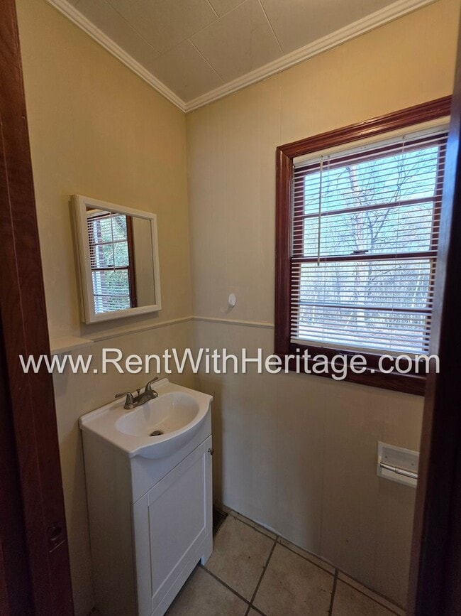 Building Photo - AWESOME RANCH HOME/ TOTAL ELECTRIC /2 LIVINGROOMS / ALMOST HALF ACRE / GREAT LOCATION/ POPULAR BR...