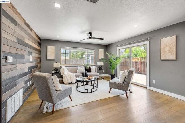 Building Photo - 1158 Polson Cir