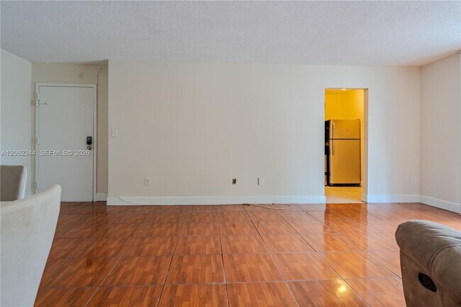 Building Photo - 482 NW 165th St