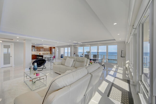 Building Photo - 4100 Galt Ocean Dr