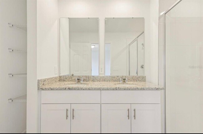 Building Photo - 16390 Bird of Paradise Ave