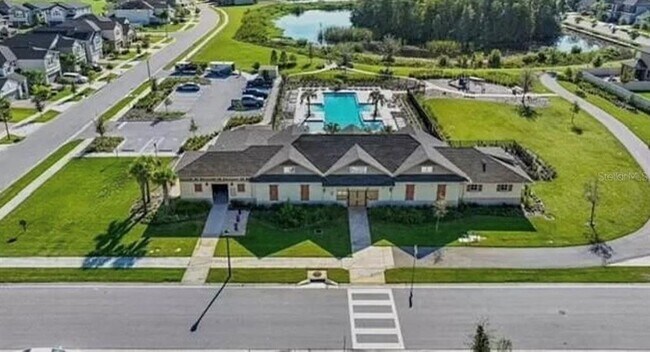 Building Photo - 8212 Crescent Oaks Dr