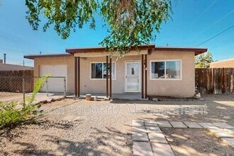 Building Photo - 5932 Avenida La Barranca NW
