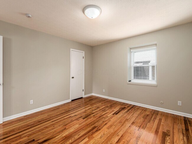 Building Photo - 1766 Willoway Cir S