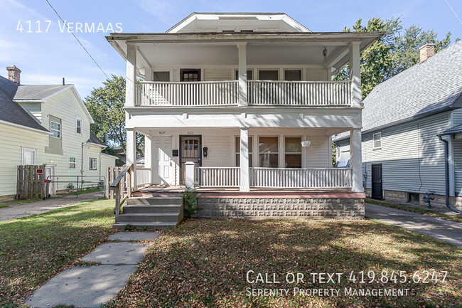 Primary Photo - Charming Two Bedroom Upper Unit Duplex For...