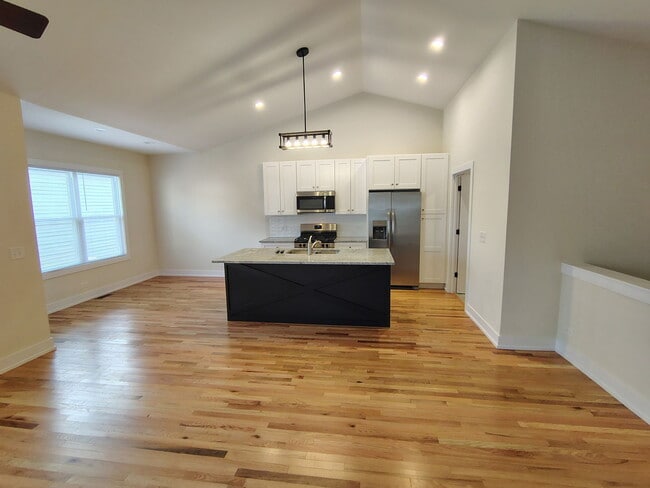 Building Photo - 935 Partridge Cir