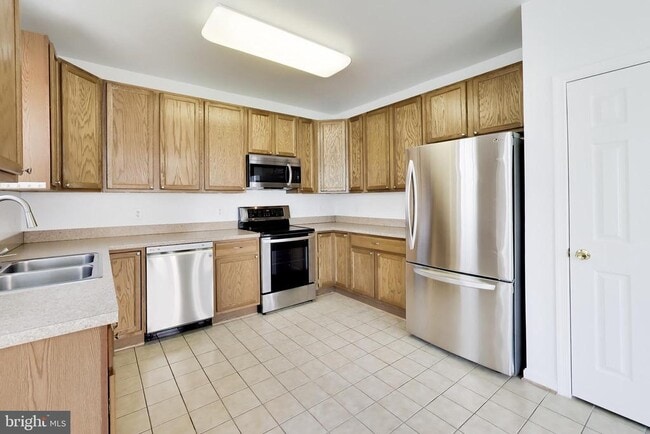 Building Photo - 13851 Belle Chasse Blvd