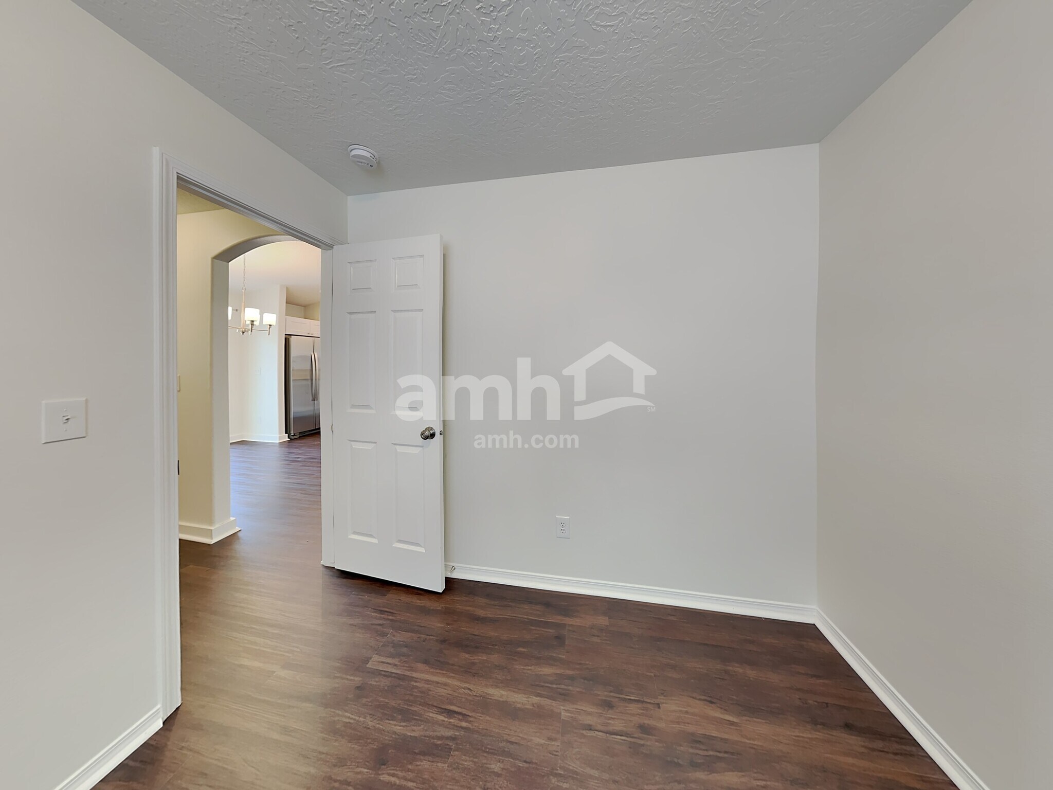 Building Photo - 536 N Copper River Dr