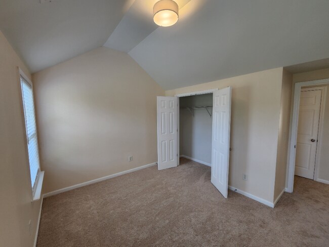 Building Photo - 317 Timber Meadow Lake