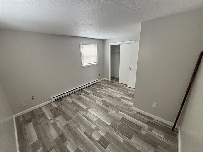 Building Photo - 24 Greenwood Dr