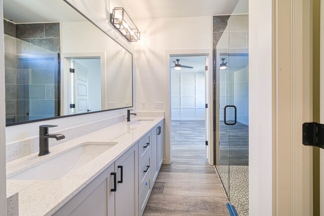 Building Photo - Beautiful New Construction Home in Edmond/Oklahoma City