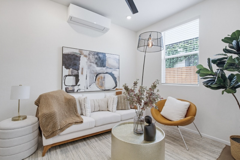 Building Photo - 3042-3044 J St