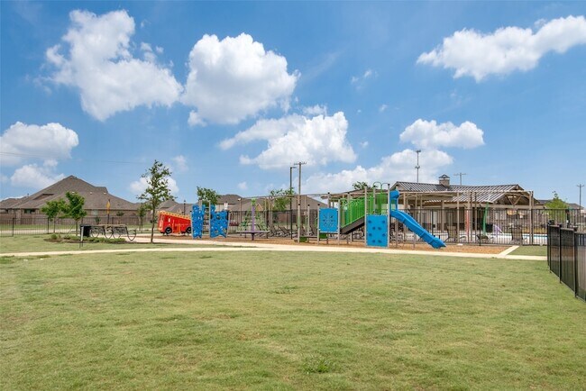 Building Photo - 4533 Hemingway Ave