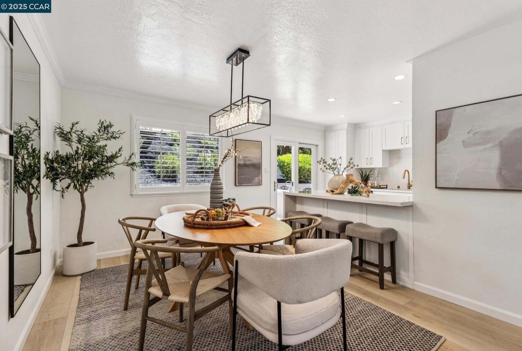 Building Photo - 1600 Springbrook Rd