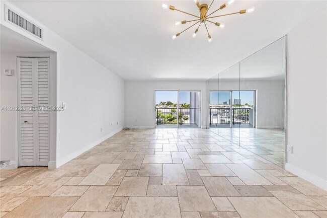 Building Photo - 3642 NE 171 St