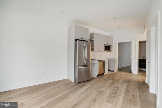 Building Photo - 367 W Hortter St