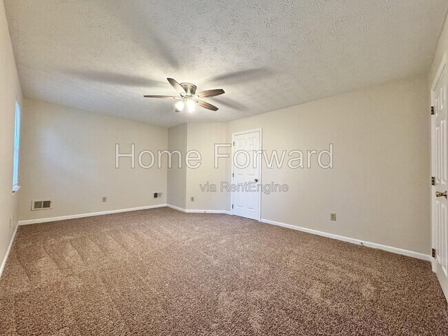 Building Photo - 3118 High Ridge Dr