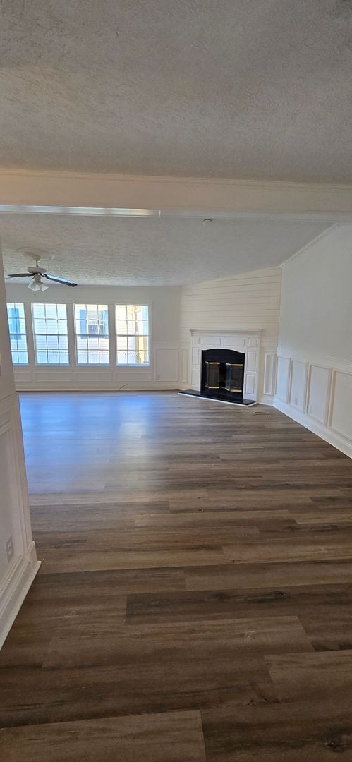 Building Photo - 118 Regent St