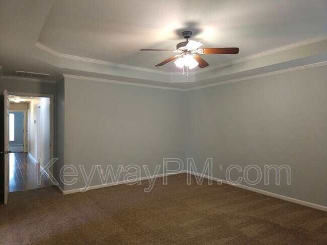 Building Photo - 641 Ventana Dr