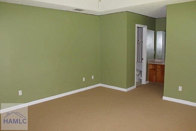 Building Photo - 180 Waters Ave