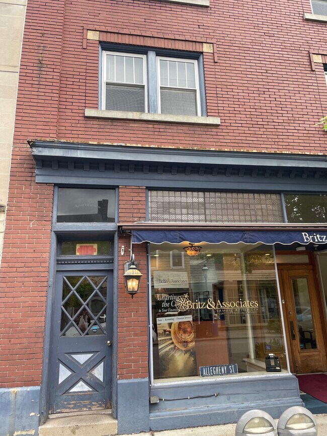 Primary Photo - 319 Allegheny St