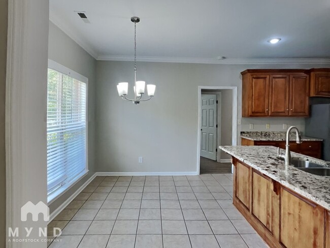 Building Photo - 26540 Mill Creek Dr
