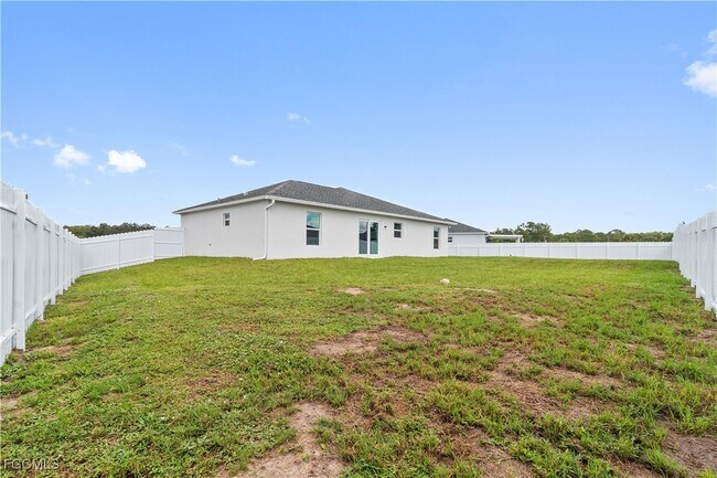 Building Photo - 8022 Melody Cir