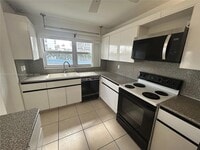 Building Photo - 1825 S Ocean Dr