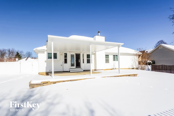 Building Photo - 2800 Wilshire Valley Dr