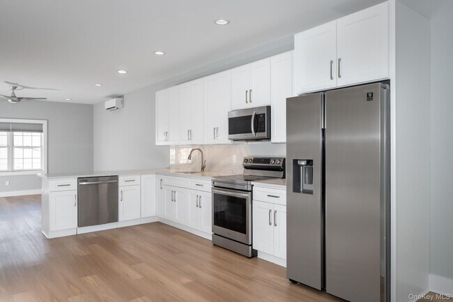 Building Photo - 1 Wallace Ct